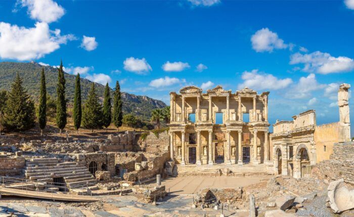 Ruínas de Éfeso, uma das Sete Igrejas do Apocalipse na Turquia Bíblica