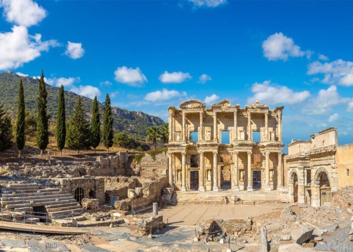 Ruínas de Éfeso, uma das Sete Igrejas do Apocalipse na Turquia Bíblica