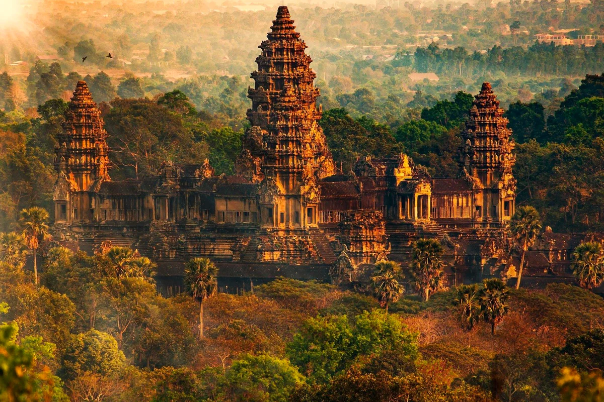Templo de Angkor Wat em Siem Reap, Camboja, durante o roteiro Indochina Completa