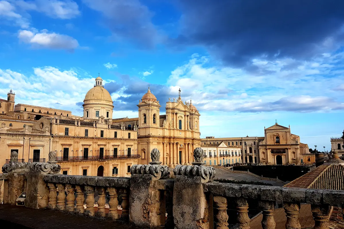 Panorama do centro barroco de Noto, na Sicília