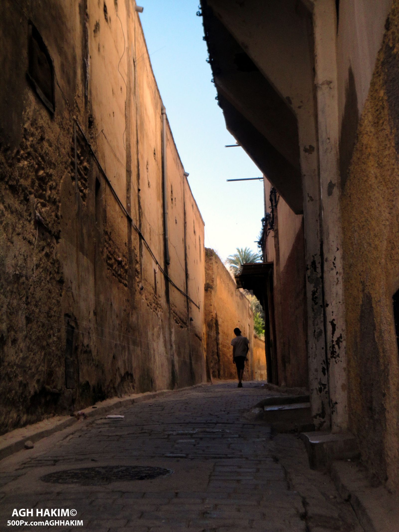 Rua Talaa na antiga Medina de Fez, Marrocos