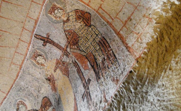 Mural medieval de igreja rupestre em Göreme, na Capadócia