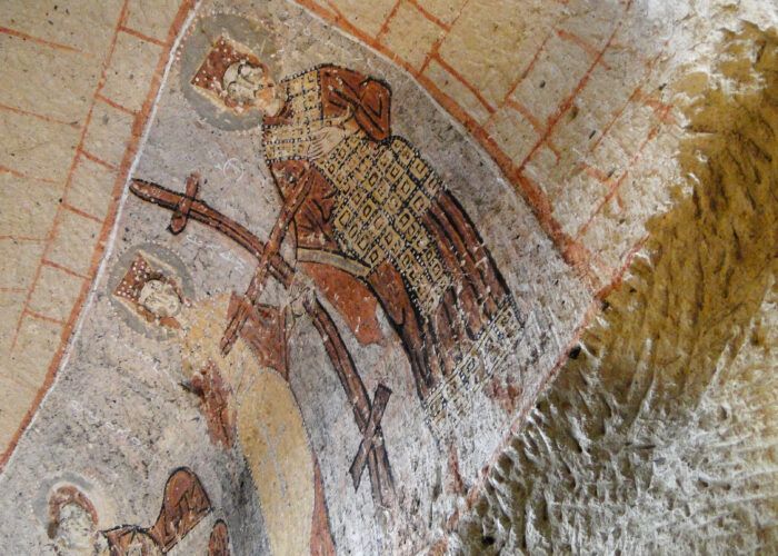 Mural medieval de igreja rupestre em Göreme, na Capadócia