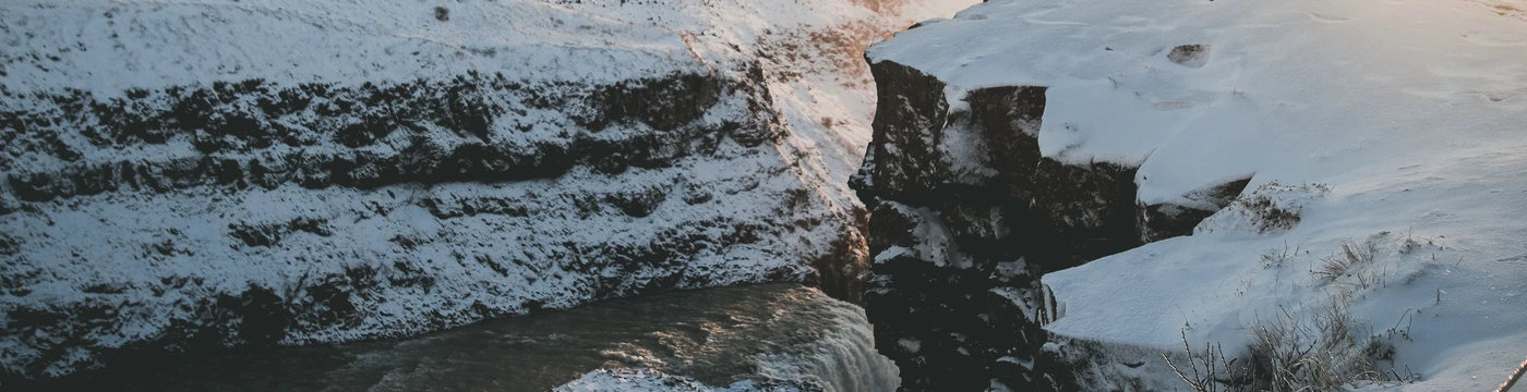 Cachoeira Gullfoss no inverno na Islândia